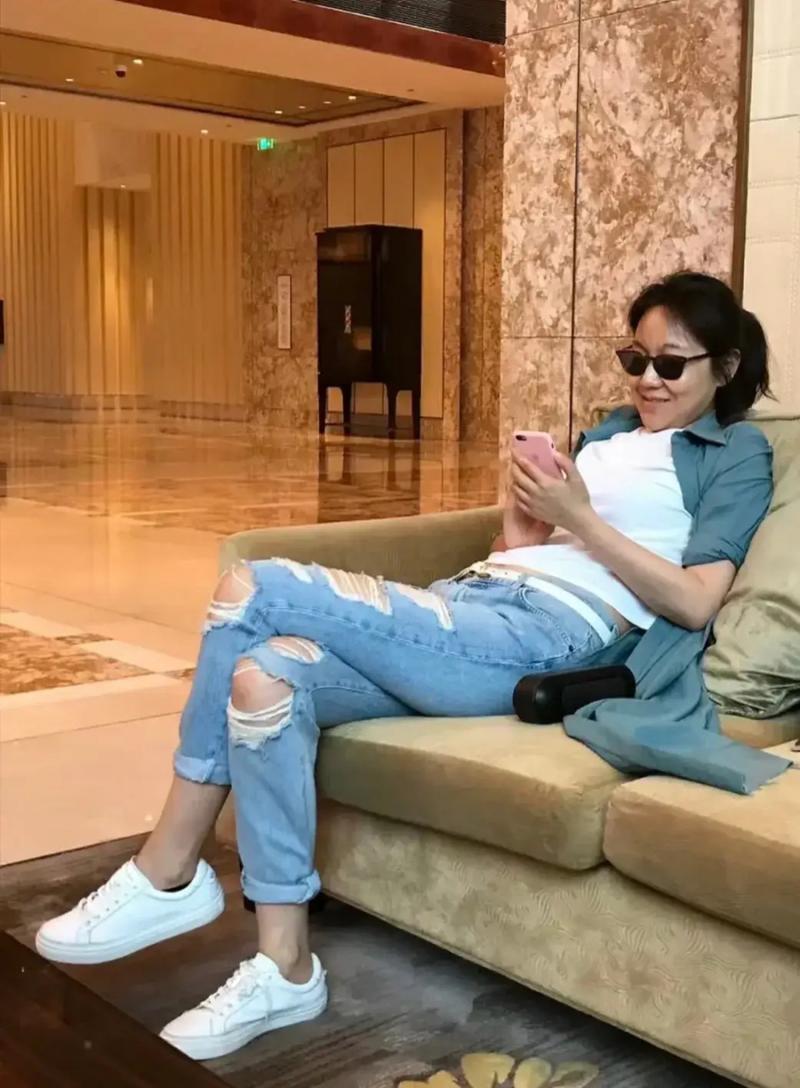 新奥最精免费大全管家婆和闫妮送外卖被偶遇与闫妮的视频